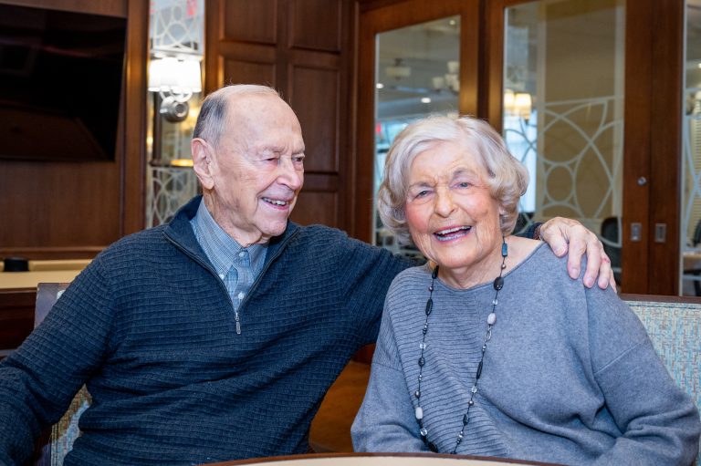 When Should a Senior Move to a Retirement Community? A Guide for Families in Etobicoke
